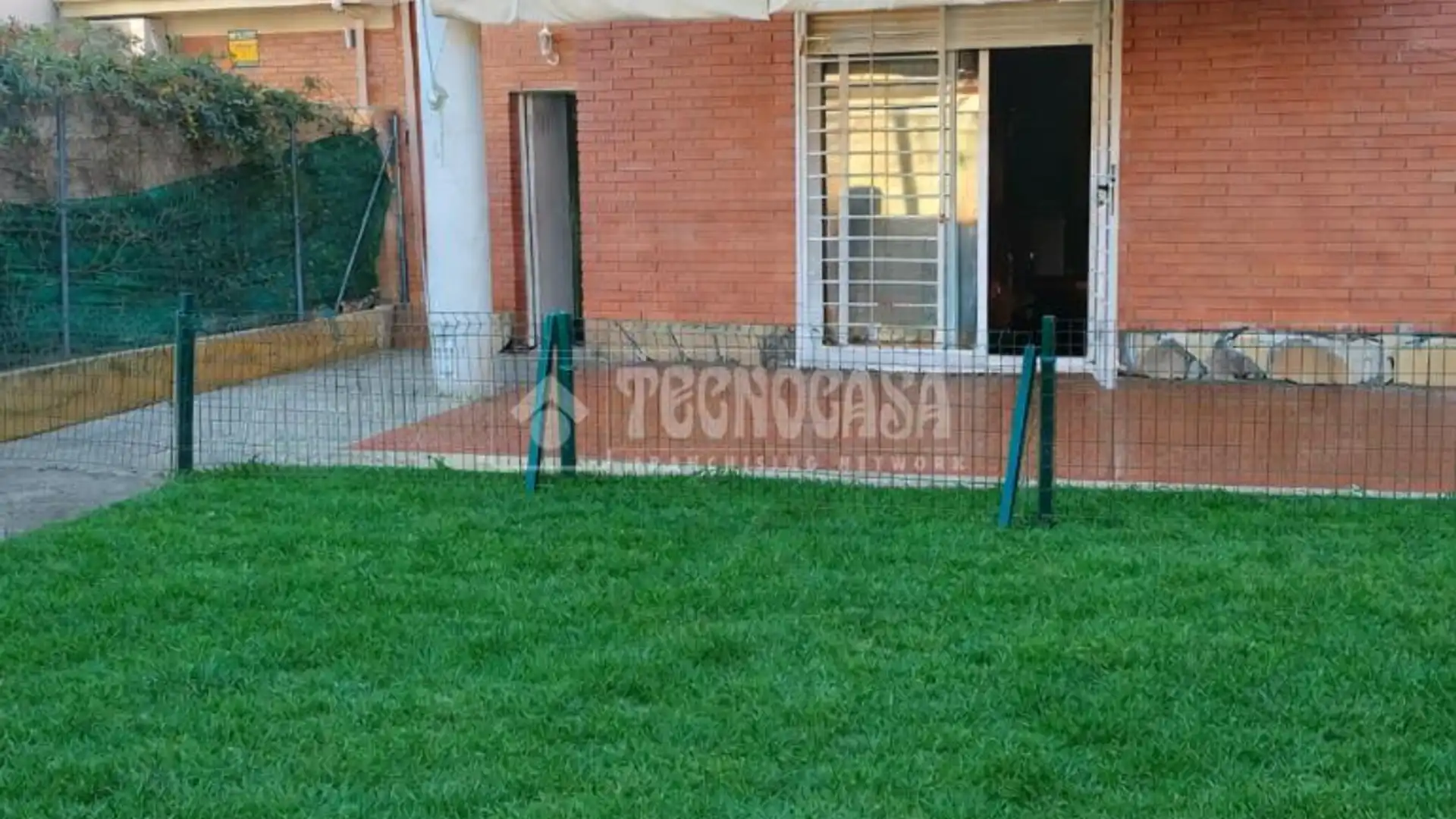 Jardín de Casa adosada en venta en Pozo de Guadalajara con Calefacción