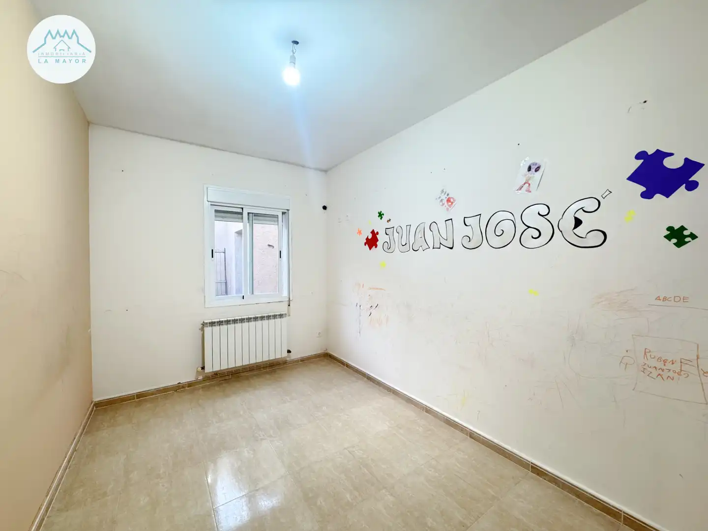 Habitación de Casa adosada en venta en Pozuelo de Calatrava con Calefacción, Terraza y Trastero