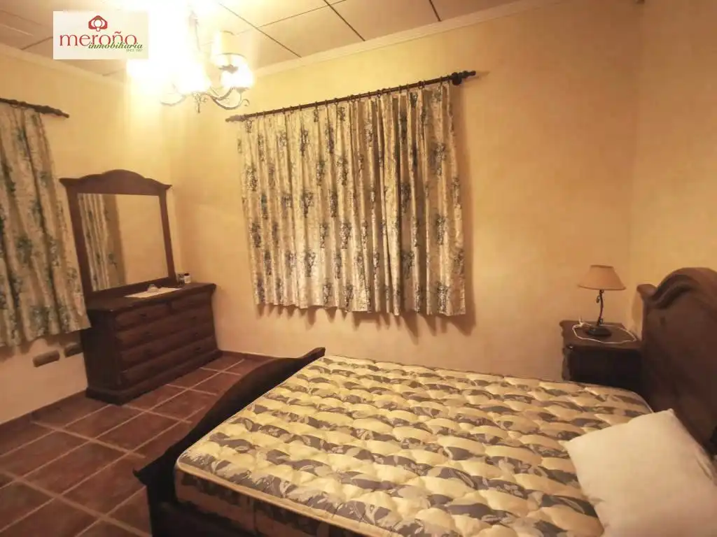 Schlafzimmer von Fabrikhallen zum Verkauf in Elche / Elx