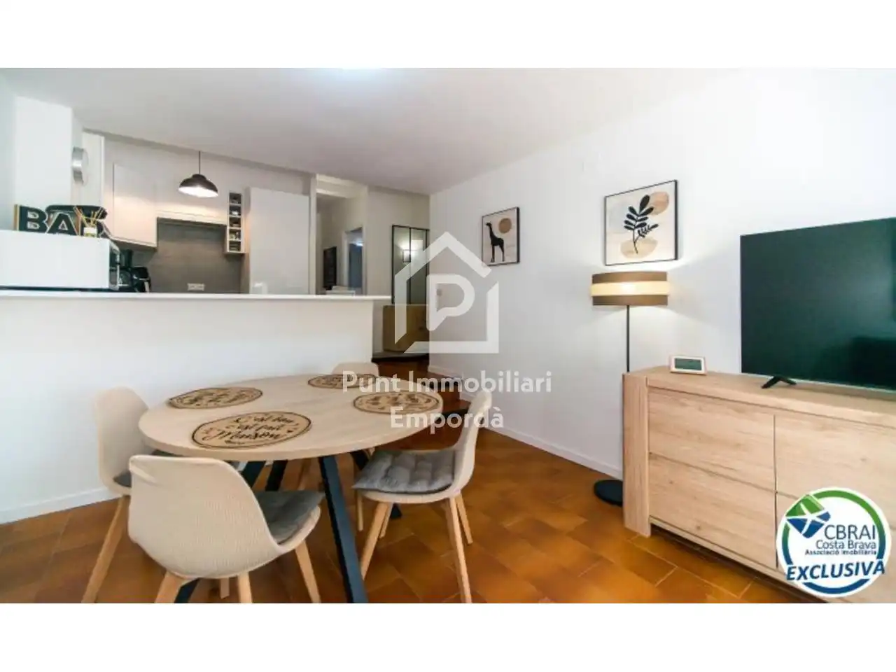 Menjador de Apartament en venda en Empuriabrava amb Aire condicionat, Terrassa i Moblat