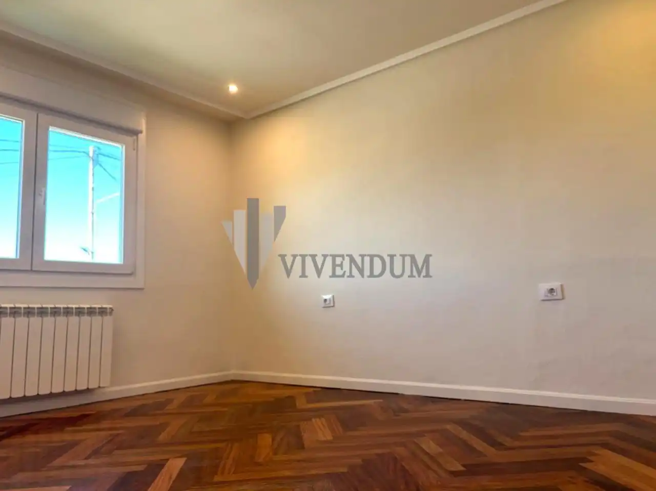 Dormitori de Apartament de lloguer en Vigo  amb Calefacció