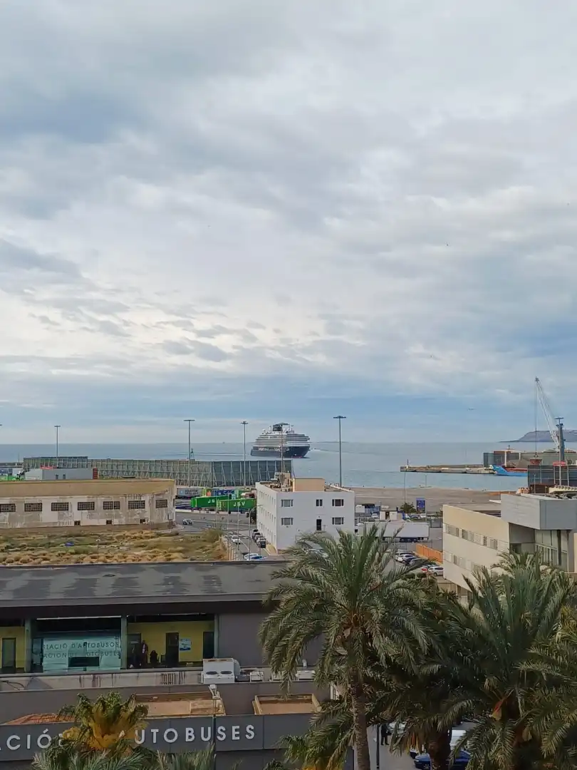 Piso en venta en Ensanche - Diputación