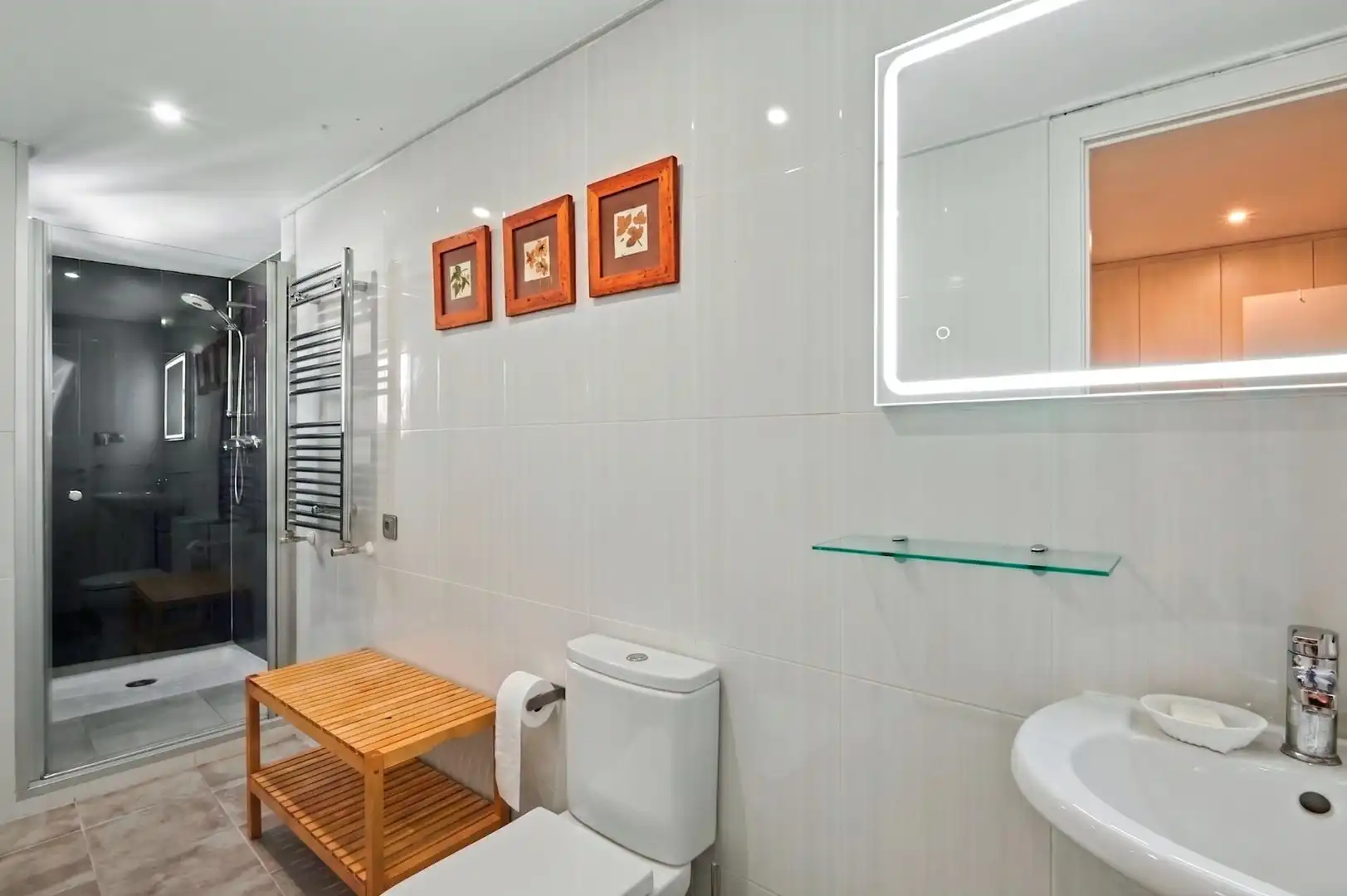 Bathroom of Flat for sale in Barcelona  with Air Conditioner, Heating and Parquet flooring