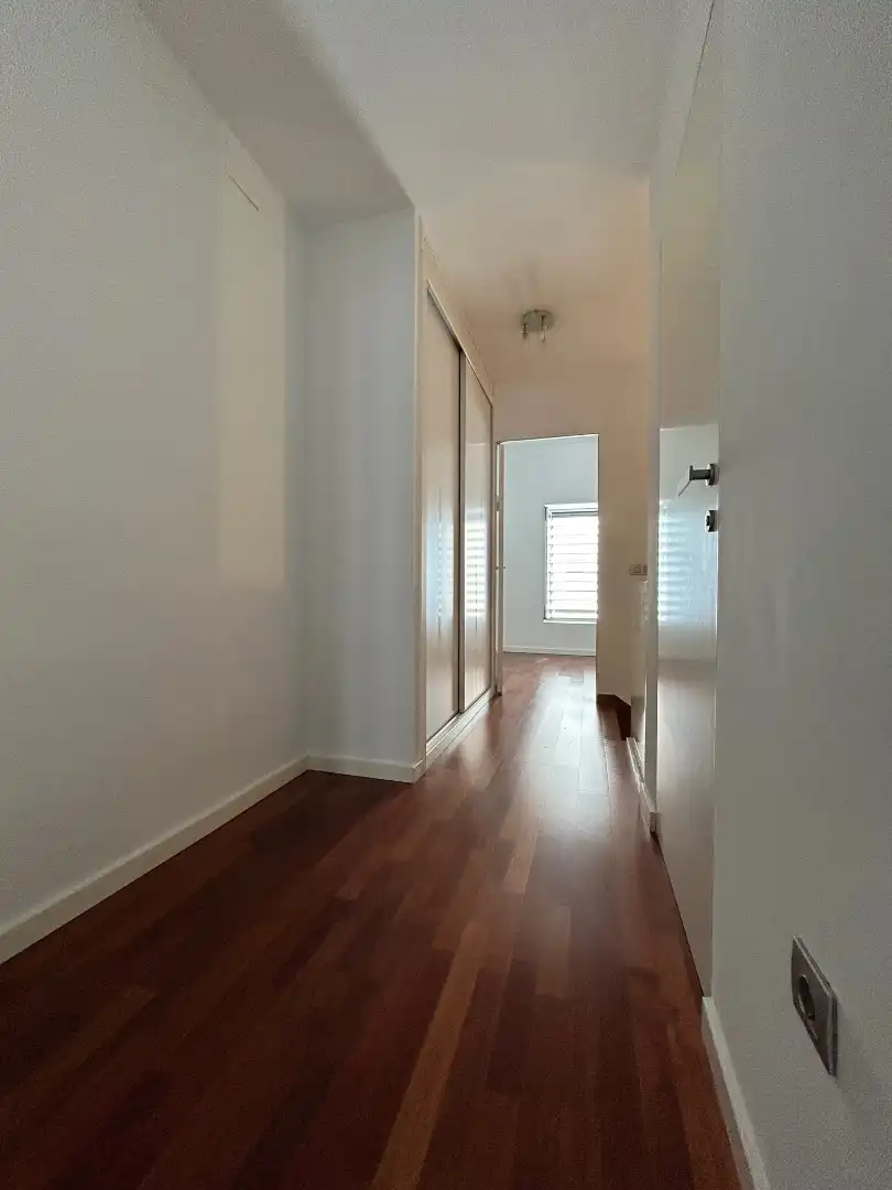 Duplexes for rent in Sevilla  with Air Conditioner, Heating and Storage room