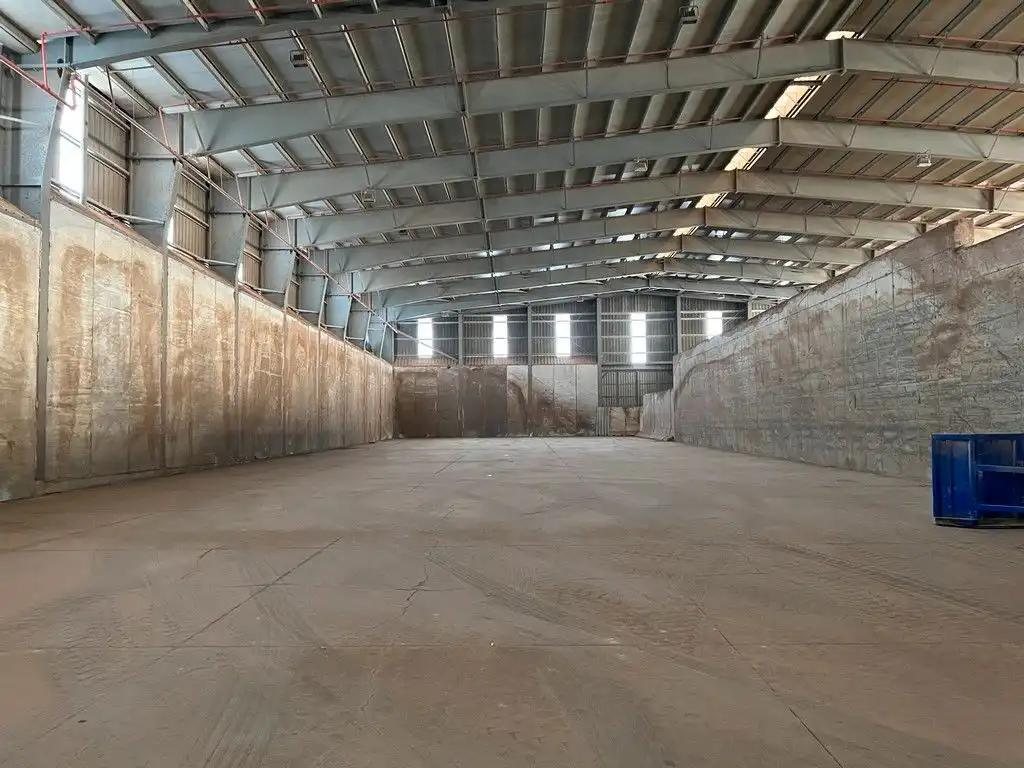 Industrial building to rent in Parroquias rurales, imagen 4