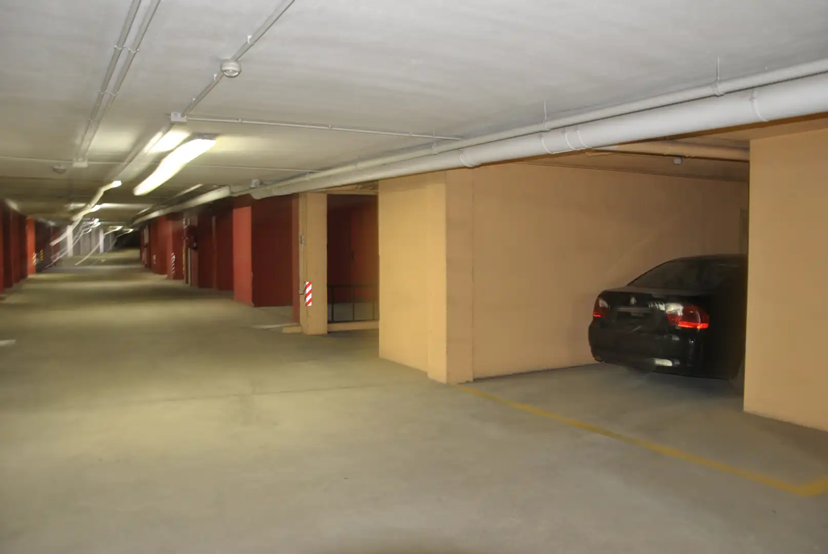 Parking de Piso de alquiler en Plasencia con Aire acondicionado, Calefacción y Jardín privado