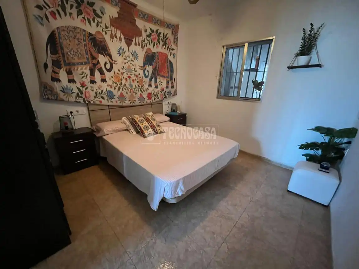 Habitación de Casa adosada en venta en Dos Hermanas
