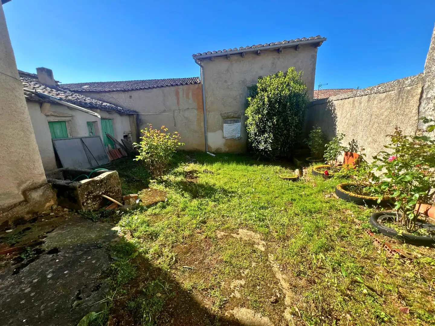 Casa o xalet en venda en Dehesa de Romanos  amb Calefacció, Jardí privat i Moblat