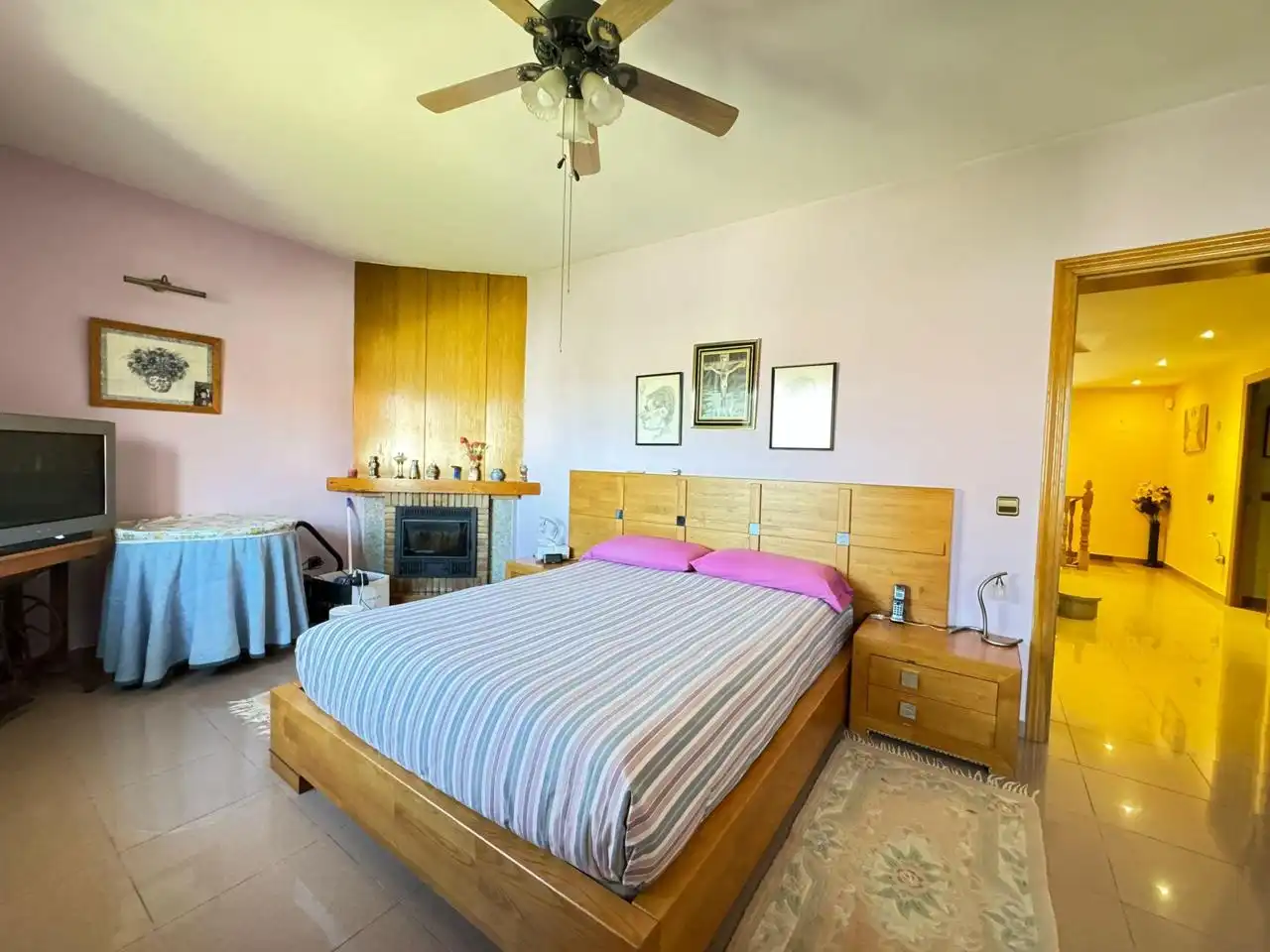 Houses for sale in Pardo De Santallana, Carlos Ruiz
