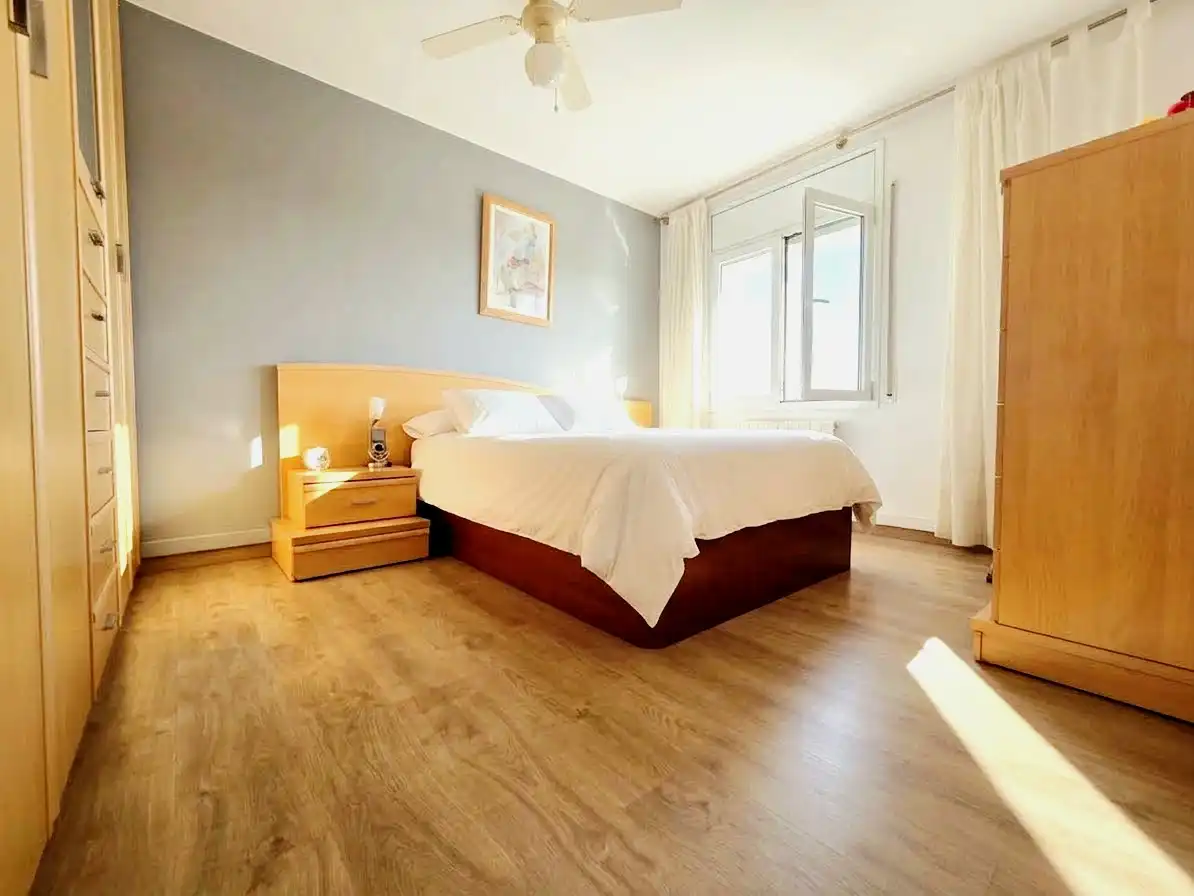 Habitación de Piso en venta en Terrassa con Calefacción, Parquet y Terraza