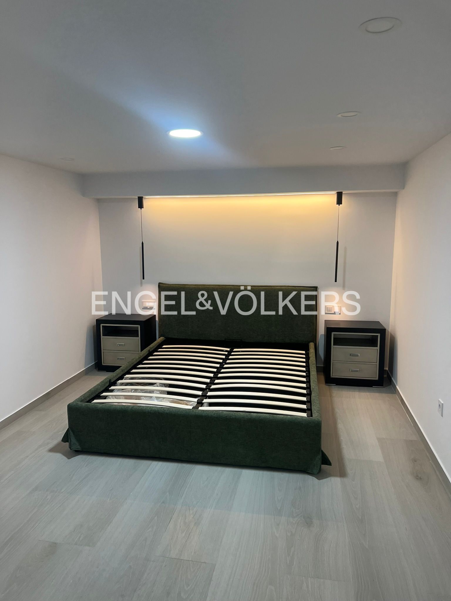 Dormitori de Casa adosada de lloguer en Torrent amb Aire condicionat, Calefacció i Jardí privat