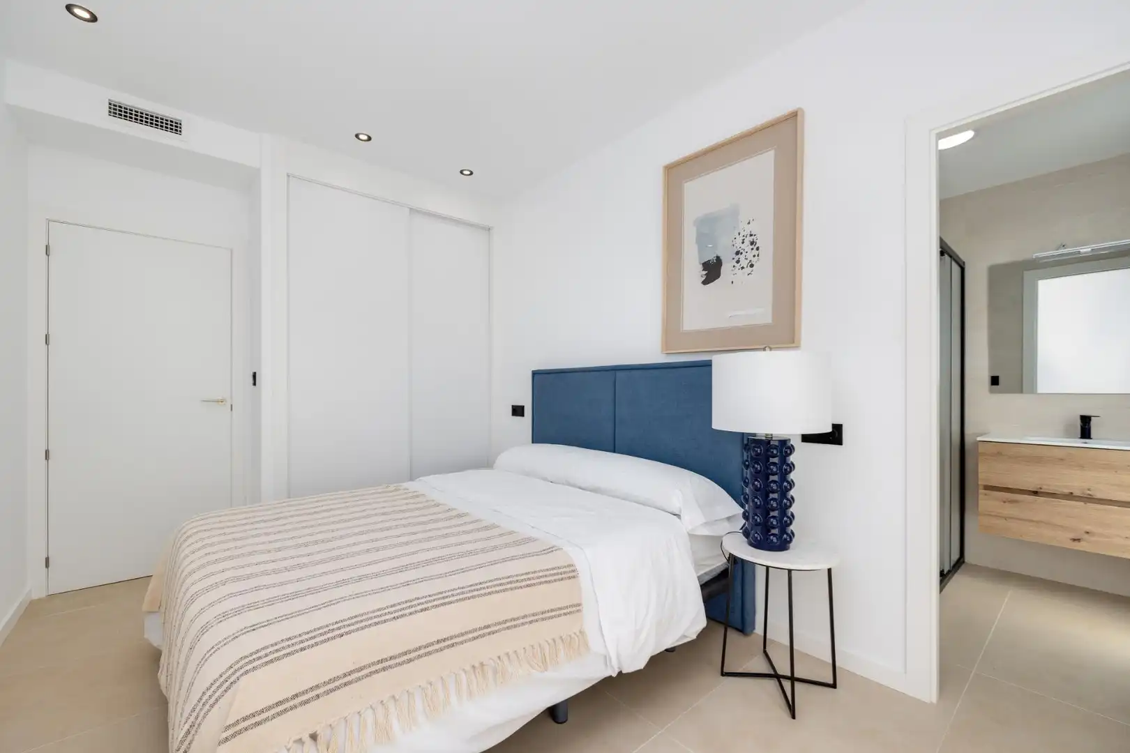 Dormitori de Casa o xalet en venda en Los Alcázares amb Aire condicionat, Jardí privat i Terrassa