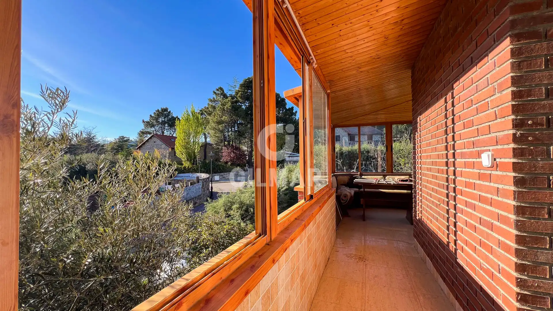 Vista exterior de Casa adosada en venta en Collado Mediano con Calefacción, Jardín privado y Piscina
