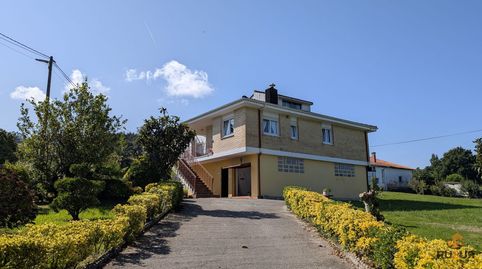 Chalet en venta en Renedo, 3 dormitorios.