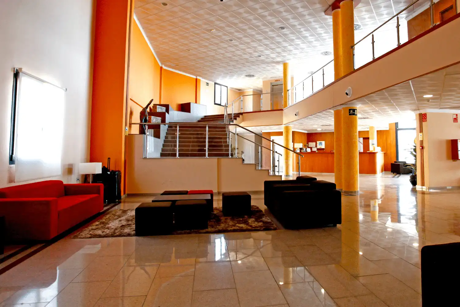 Hotel mit Pool zum Verkauf in Autovía Ruta de la Plata 8