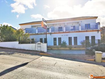 Mixto residencial en venta en Avenida del Olivar