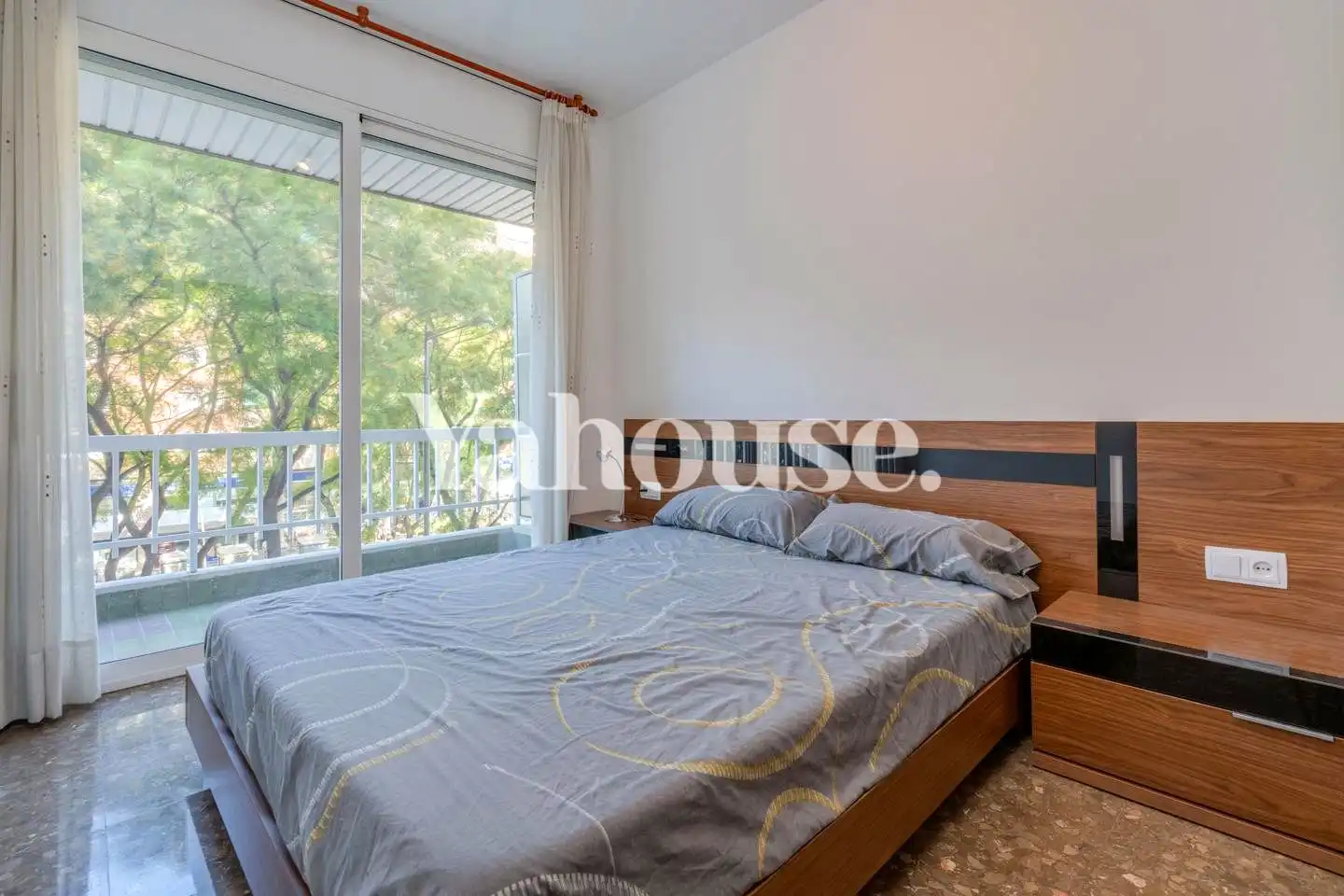 Schlafzimmer von Wohnung zum Verkauf in Barcelona mit Klimaanlage, Heizung und Terrasse