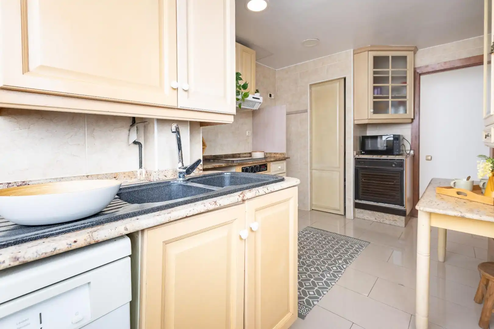 Kitchen of Flat for sale in Valencia  with Air Conditioner