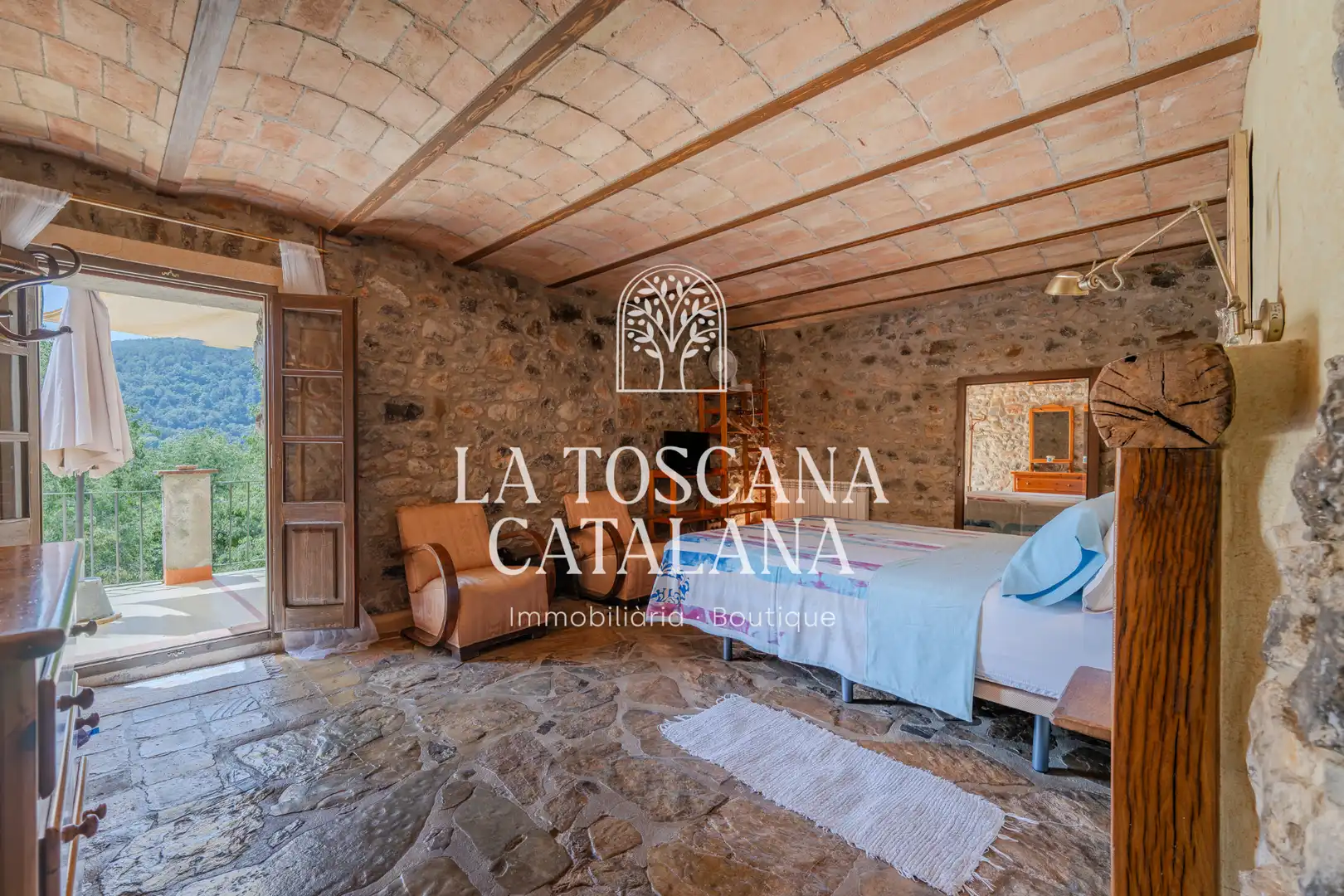 Habitación de Finca rústica en venta en Sales de Llierca con Aire acondicionado, Calefacción y Jardín privado
