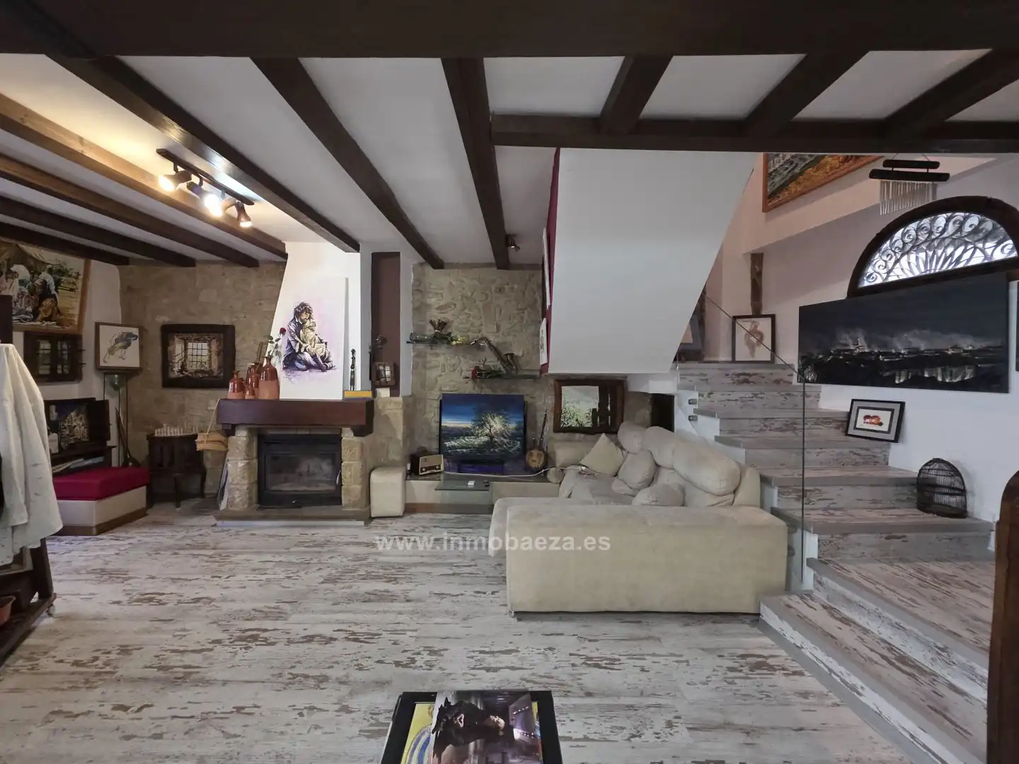 Sala d'estar de Casa o xalet en venda en Baeza amb Aire condicionat, Calefacció i Terrassa