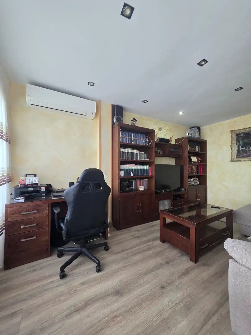 Piso en venta en Parla con Aire acondicionado, Calefacción y Parquet