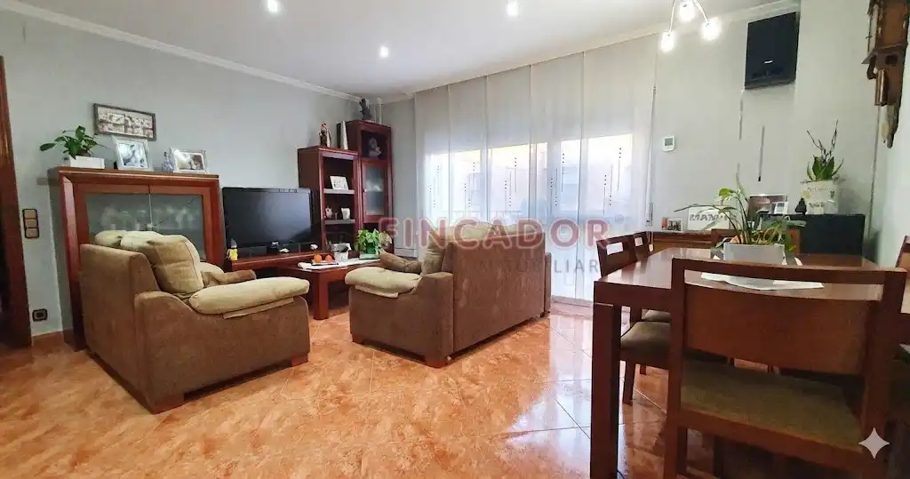 Casa pareada con terraza en venta en Carrer de Salvador Seguí - El Noi del Sucre