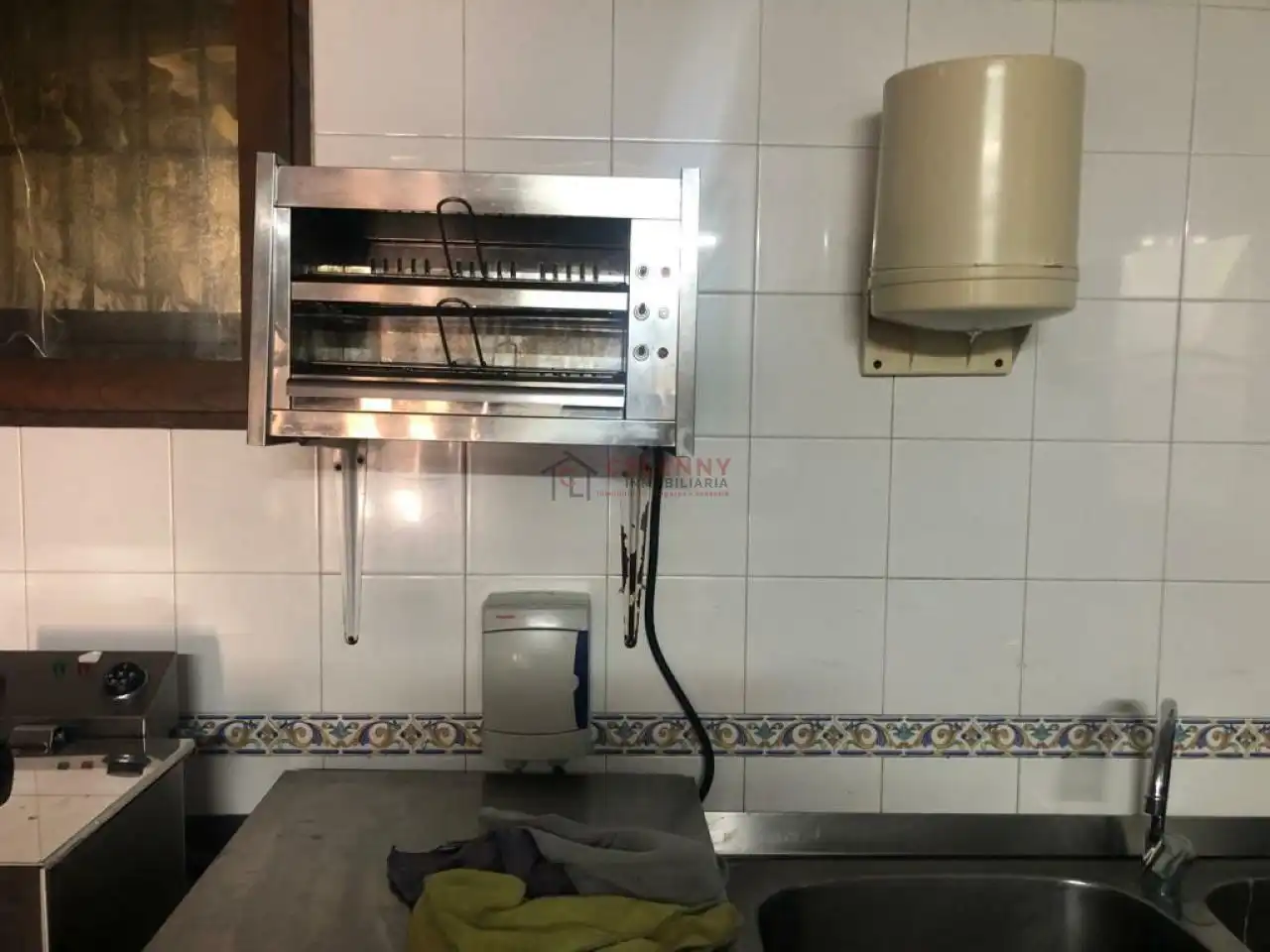 Cuina de Local en venda en A Pobra de Trives  amb Aire condicionat i Moblat