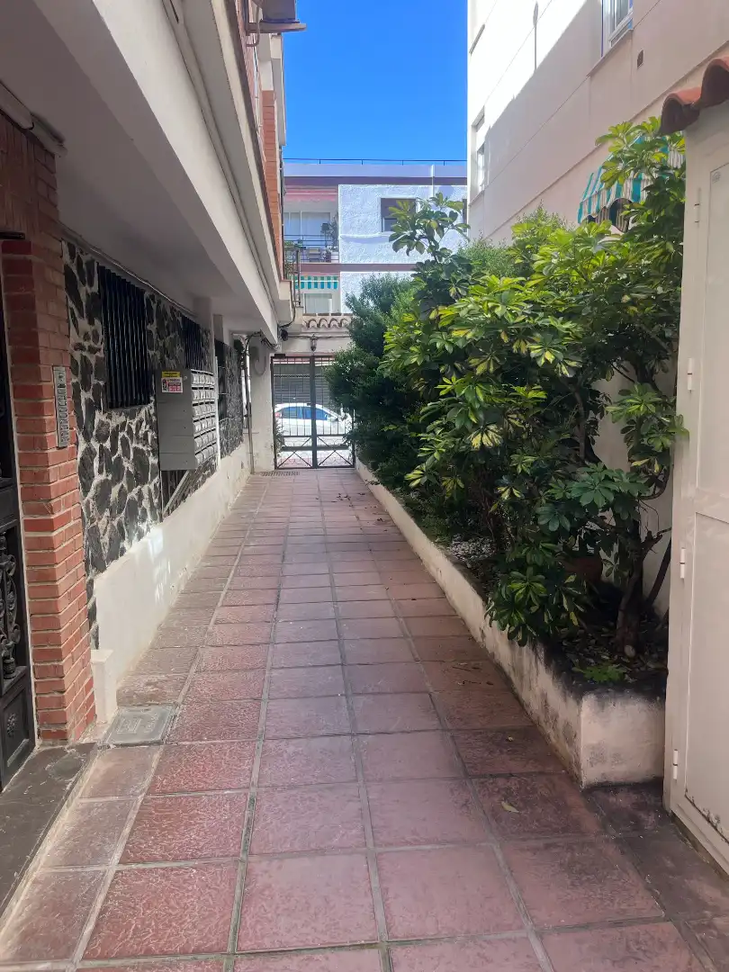 Business premises for sale in Calle Bikini 37, imagen 3