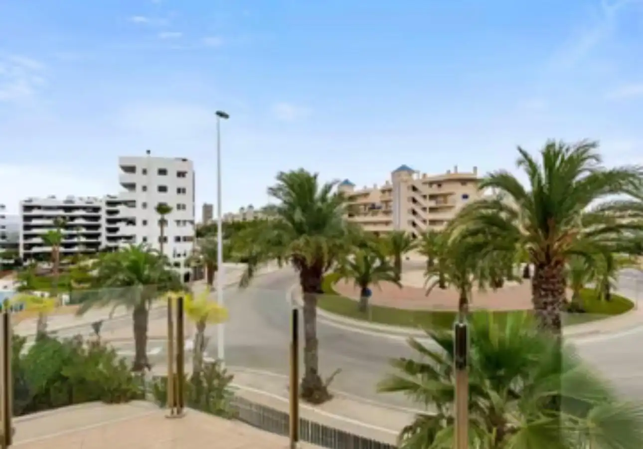 Vista exterior de Àtic de lloguer en Elche / Elx amb Aire condicionat, Calefacció i Terrassa