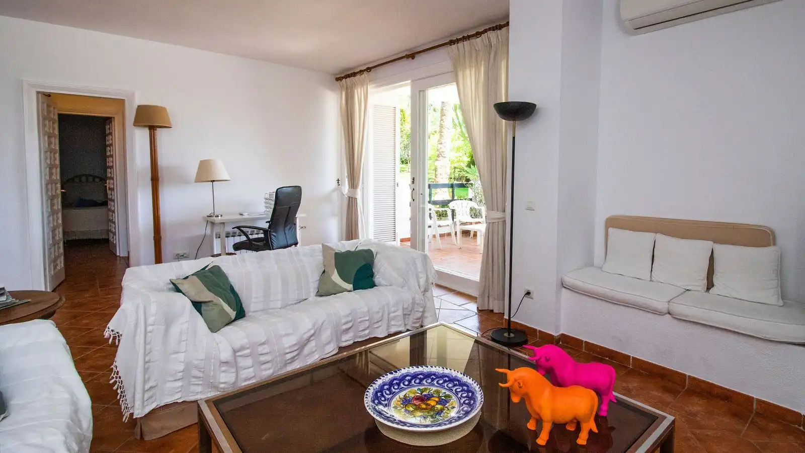 Habitación de Piso en venta en Marbella con Aire acondicionado, Terraza y Amueblado