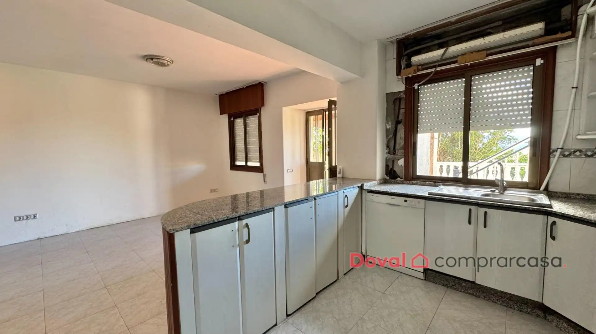 Kitchen of Houses for sale in Vigo   with Heating, Private garden and Parquet flooring