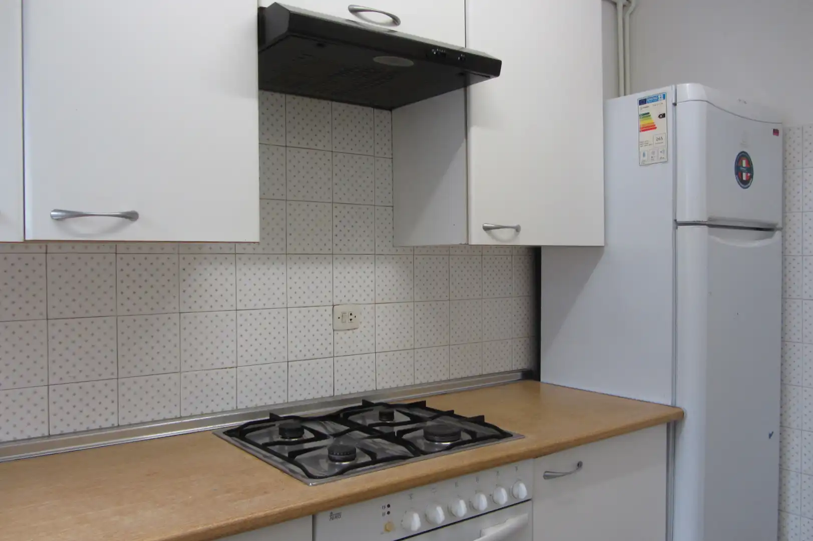 Cuina de Pis en venda en Girona amb Calefacció, Terrassa i Moblat
