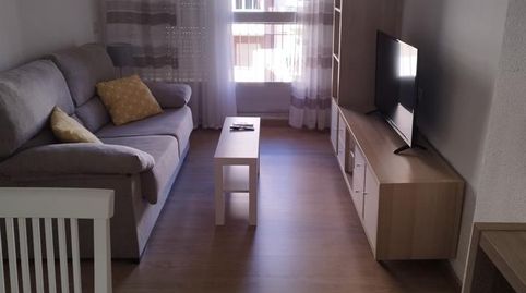 Foto 2 de Piso de alquiler en Marqués de Vadillo, Miralvalle - Av. Virgen del Puerto - La Data, Plasencia