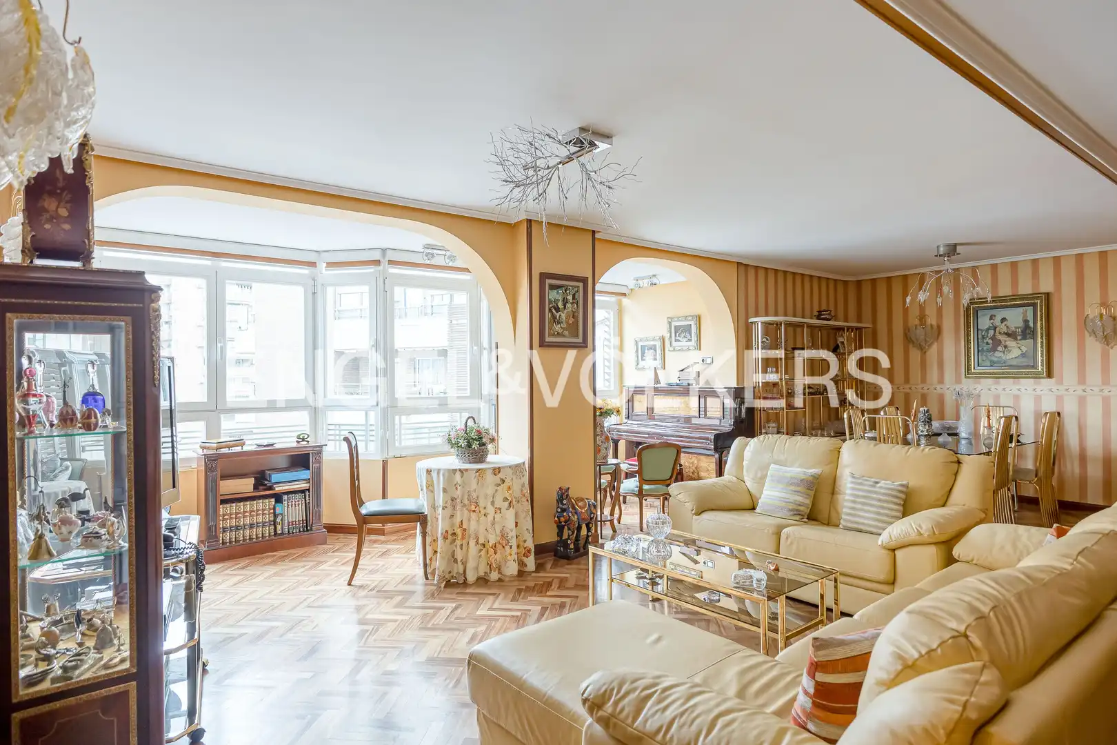 Living room of Flat for sale in Madrid  with Heating, Storage room and Furnished