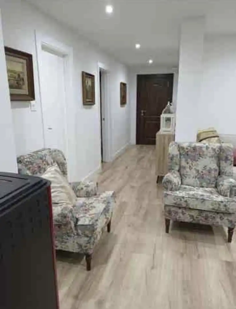 Sala d'estar de Casa o xalet en venda en Mansilla Mayor amb Aire condicionat, Jardí privat i Parquet