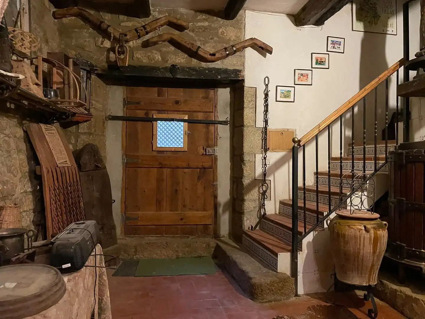 Casa adosada en venta en Uncastillo con Terraza, Trastero y Amueblado