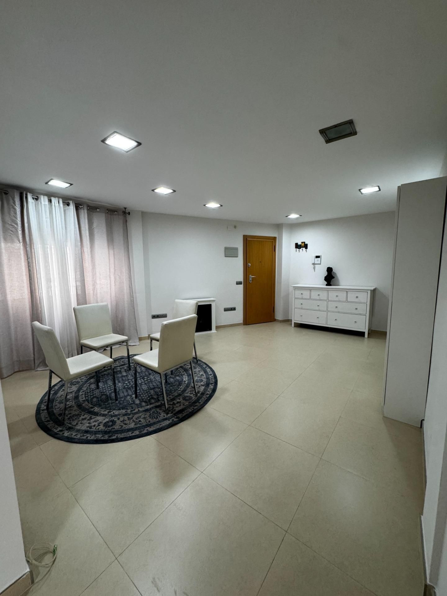 Apartment for rent in  Valencia Capital  with Air Conditioner and Furnished