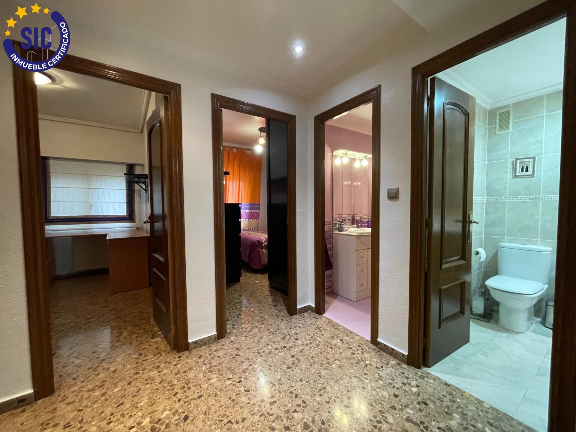 Piso en venta en Utiel con Aire acondicionado y Balcón