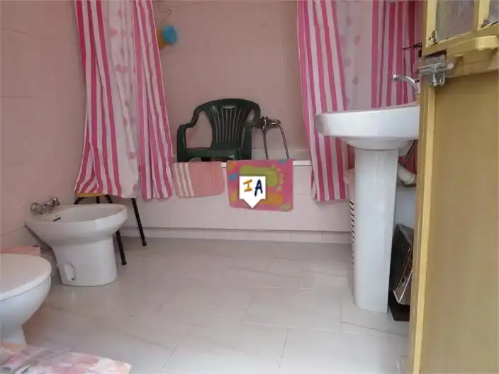 Baño de Casa adosada en venta en Santiago de Calatrava