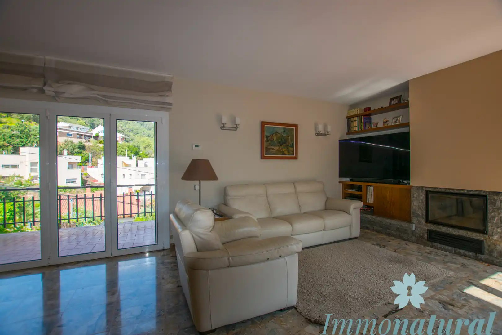 Sala de estar de Casa o chalet en venta en Torrelles de Llobregat con Aire acondicionado, Calefacción y Jardín privado