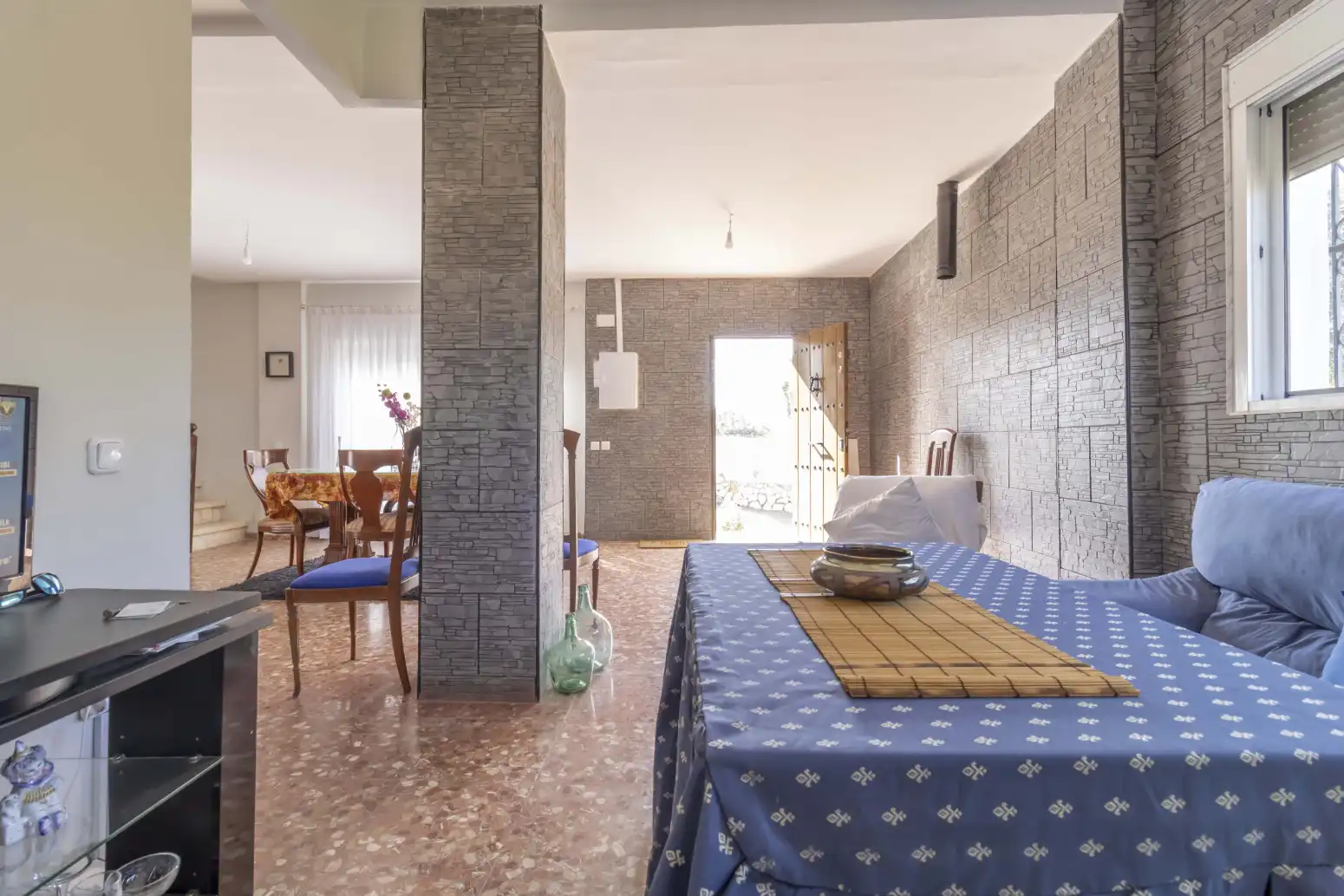 Comedor de Casa o chalet en venta en Guillena con Jardín privado, Terraza y Piscina