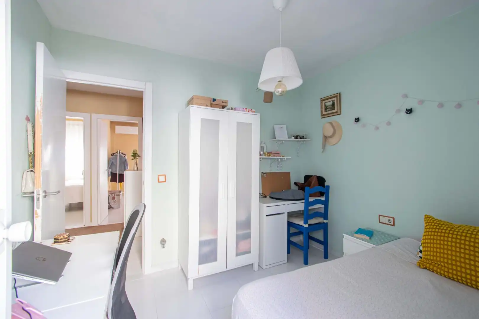 Dormitori de Casa adosada en venda en Castilleja de la Cuesta amb Aire condicionat, Calefacció i Terrassa