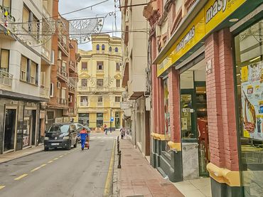 Moto en alquiler en Calle Argüelles 8