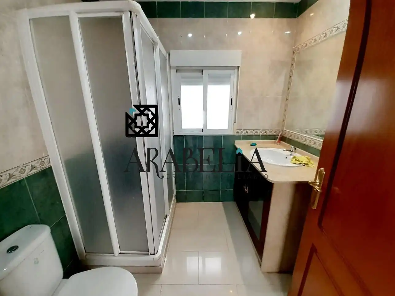 Bany de Casa o xalet en venda en Córdoba amb Aire condicionat, Calefacció i Terrassa
