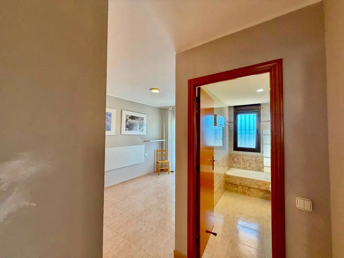 Badezimmer von Maisonette zum Verkauf in Torredembarra mit Heizung, Privatgarten und Terrasse