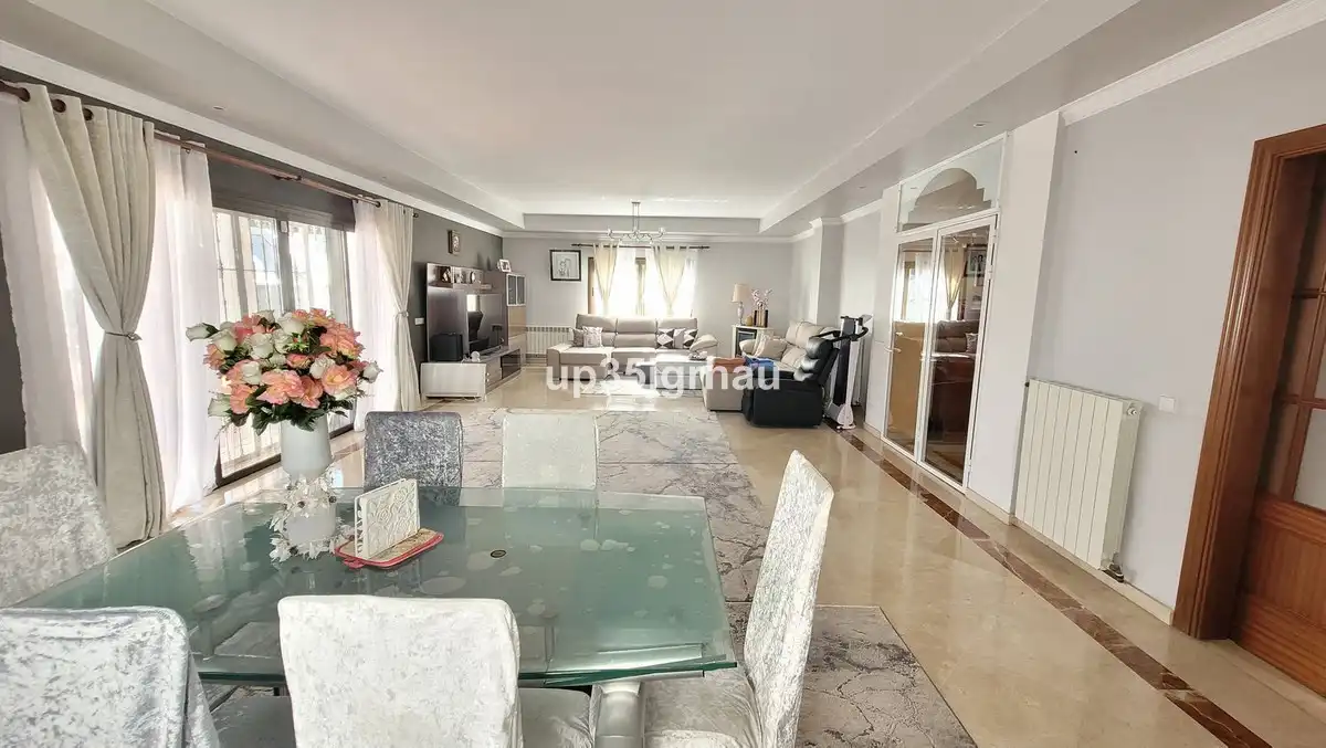 Villa mit Pool zum Verkauf in Avenida Benamara 15, imagen 5