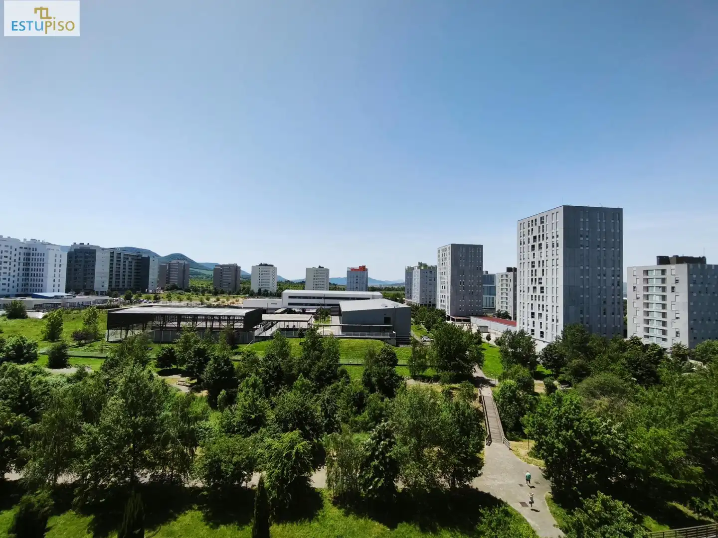 Vista exterior de Dúplex en venta en Vitoria - Gasteiz con Calefacción, Terraza y Trastero