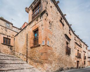 Vista exterior de Edifici en venda en Sepúlveda