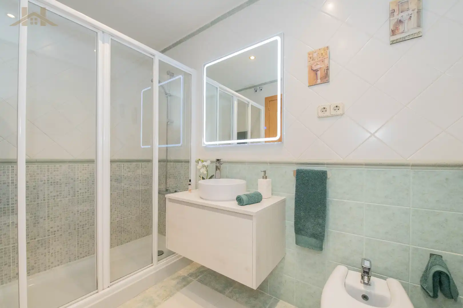 Baño de Casa adosada en venta en Navalcarnero con Aire acondicionado, Calefacción y Jardín privado