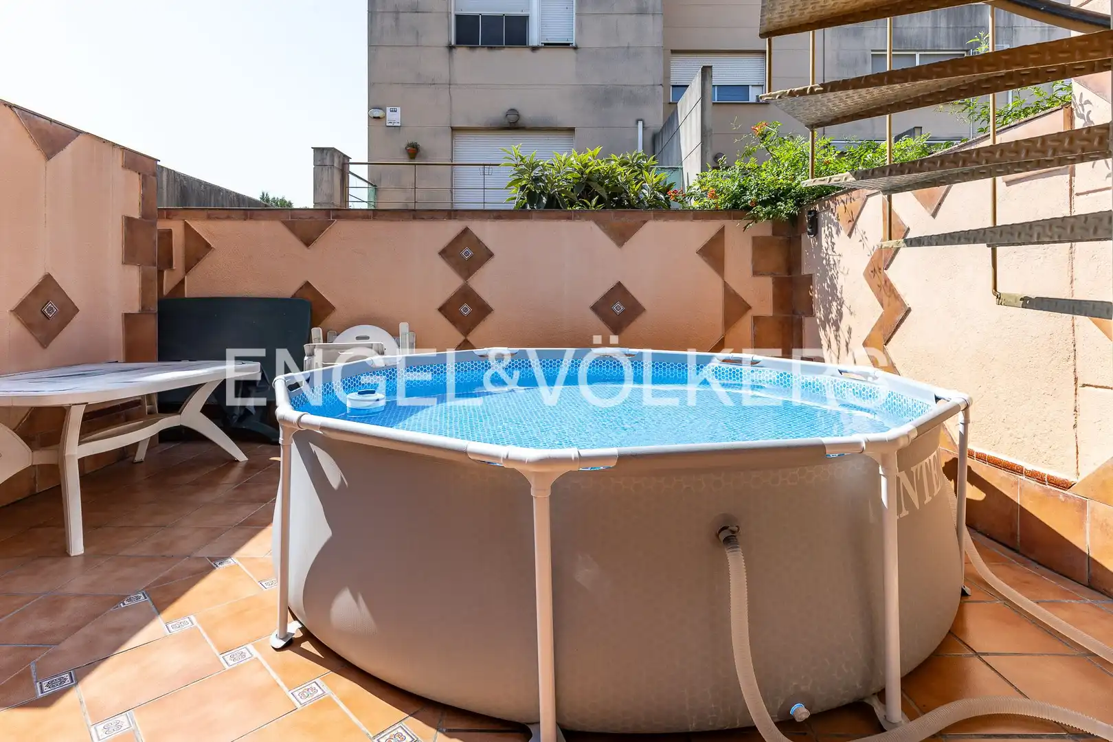 Piscina de Casa adosada en venta en Castellar del Vallès con Aire acondicionado, Calefacción y Terraza